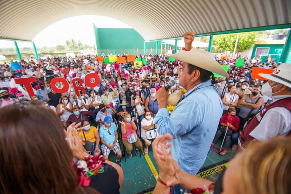 Con el respaldo del pueblo, Félix Salgado Macedonio anuncia una lucha pacífica, legal y popular por la democracia de Guerrero