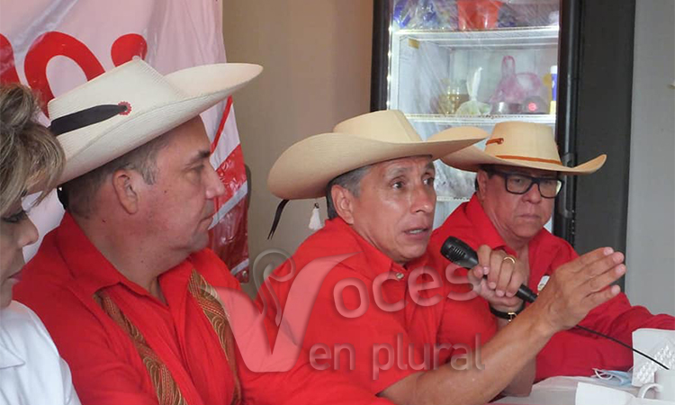 No pactaré con nadie, el compromiso es con los guerrerenses, asegura Manuel Negrete