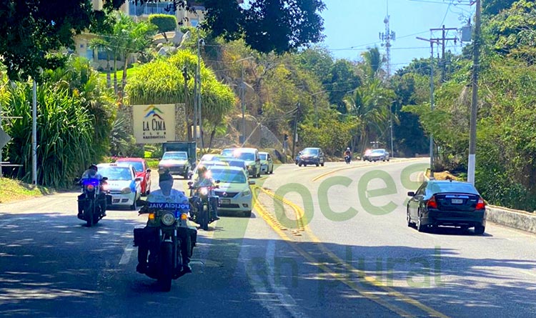 Implementa la Policía Vial de Acapulco un operativo para hacer que automovilistas reduzcan su velocidad