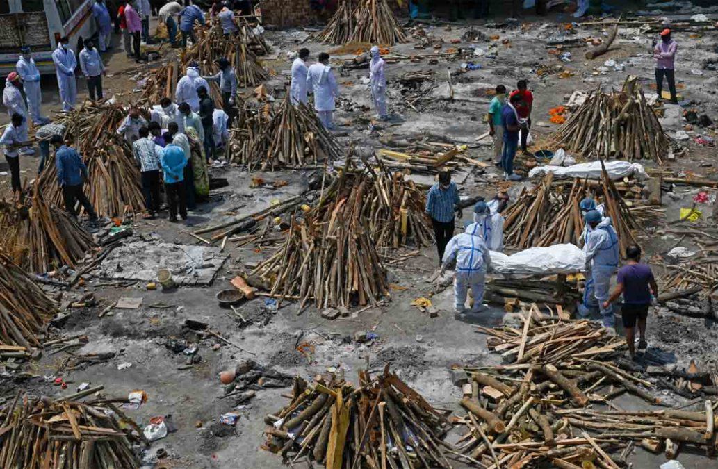 Devastadora situación en la India por Covid-19; la gente muere por falta de medicinas, camas u oxígeno