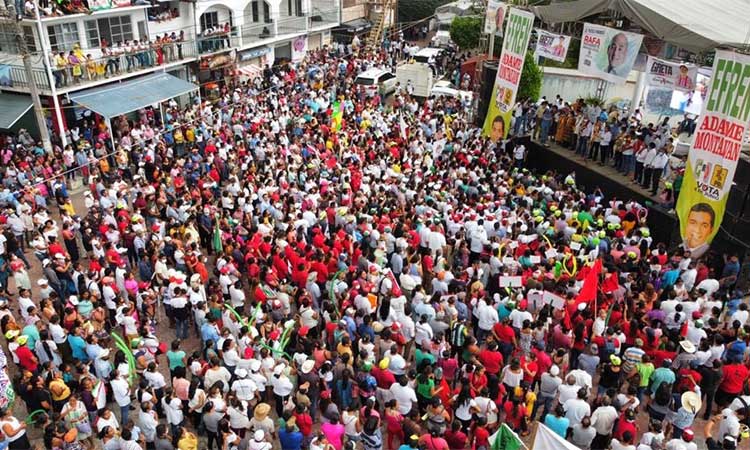 Con mega marcha, cierra Efrén Adame Montalván su candidatura por la alcaldía de Ometepec