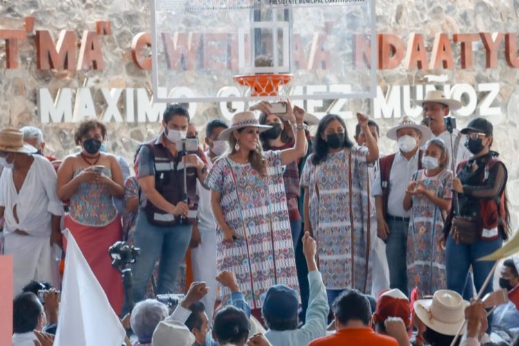 No habrá gobierno sin los pueblos originarios, “se les hará justicia”, proclama Evelyn Salgado en gira por Costa Chica