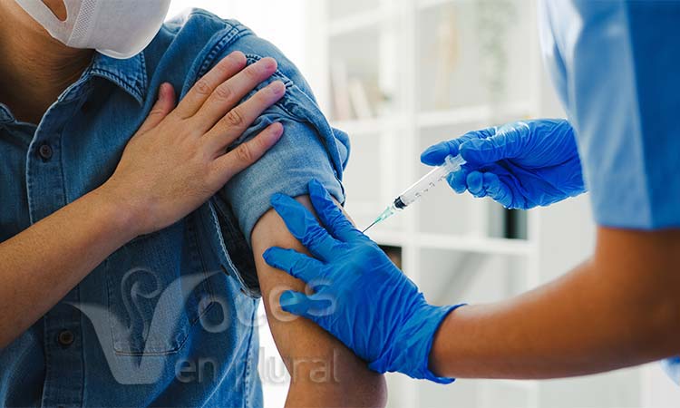Inicia vacunación para mayores de 18 años en Baja California
