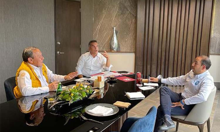 Acuerdan PRI, PAN y PRD bloque contra “ocurrencias presidenciales”