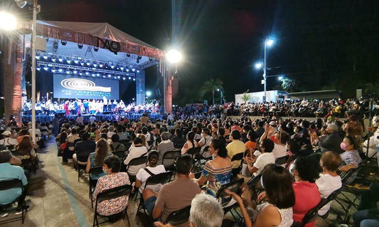 Grandioso concierto de clausura ofrece la Filarmónica de Acapulco en el Festival la Nao