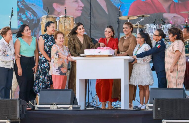 Con amor y reconocimiento, Evelyn Salgado celebra el Día de las Madres con trabajadoras del gobierno estatal