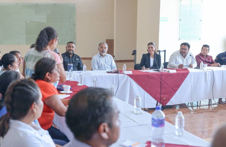 Evelyn Salgado prioriza el diálogo y acuerda plan integral con comuneros de Tilapa y pobladores de Malinaltepec